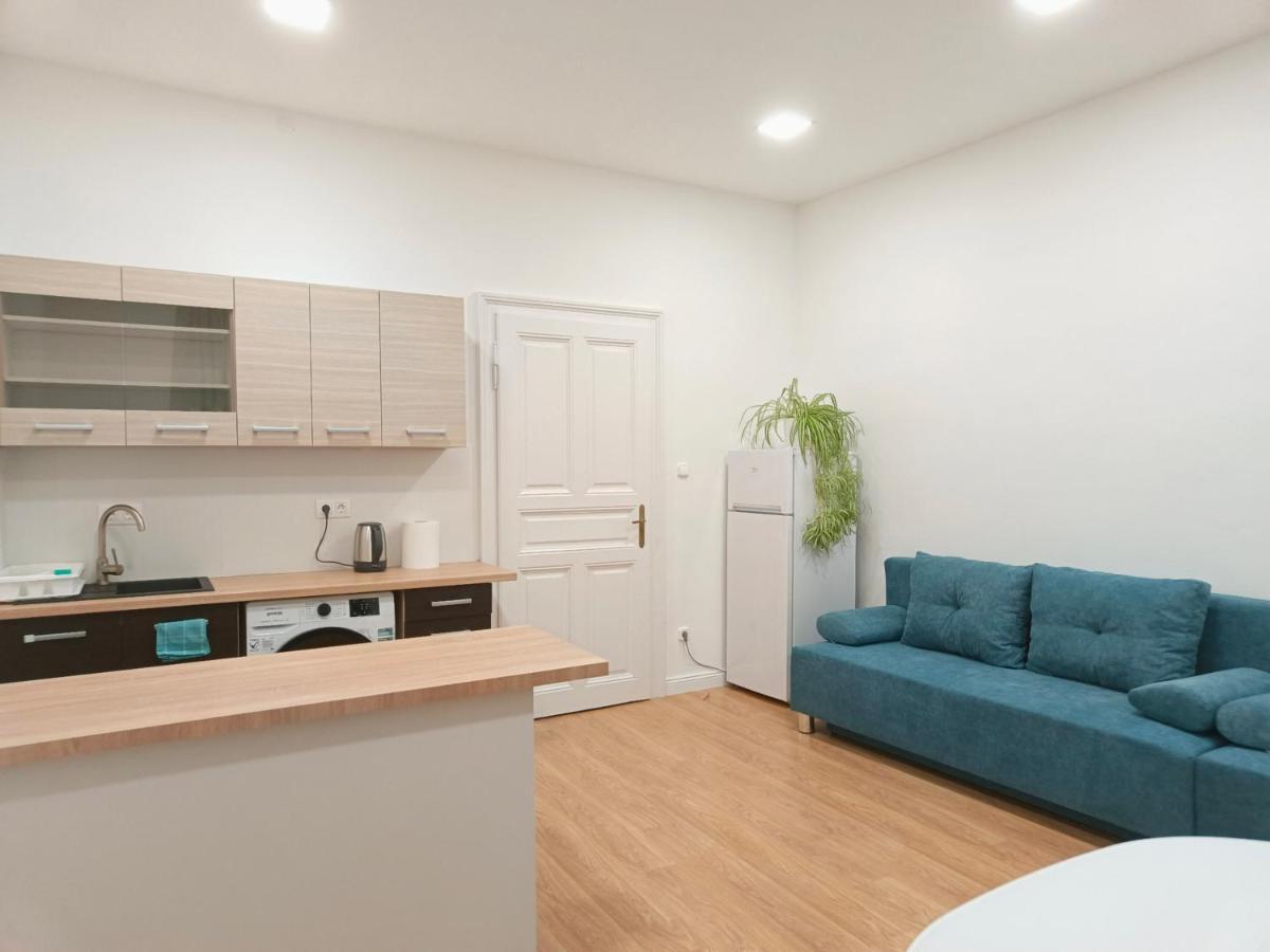 Ruyi Holiday Sopron Extérieur photo