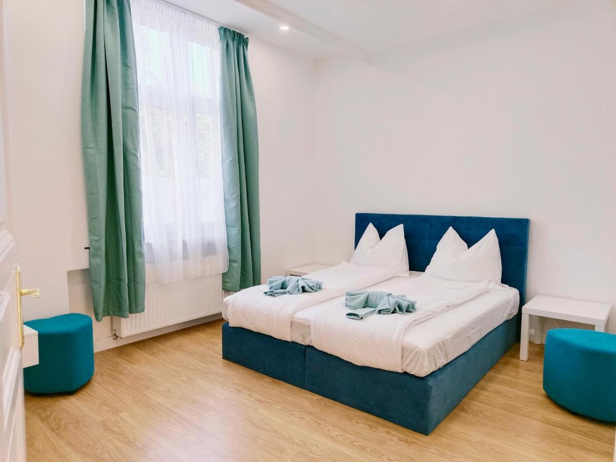 Ruyi Holiday Sopron Extérieur photo