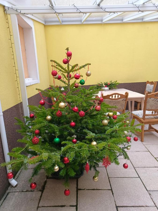 Ruyi Holiday Sopron Extérieur photo