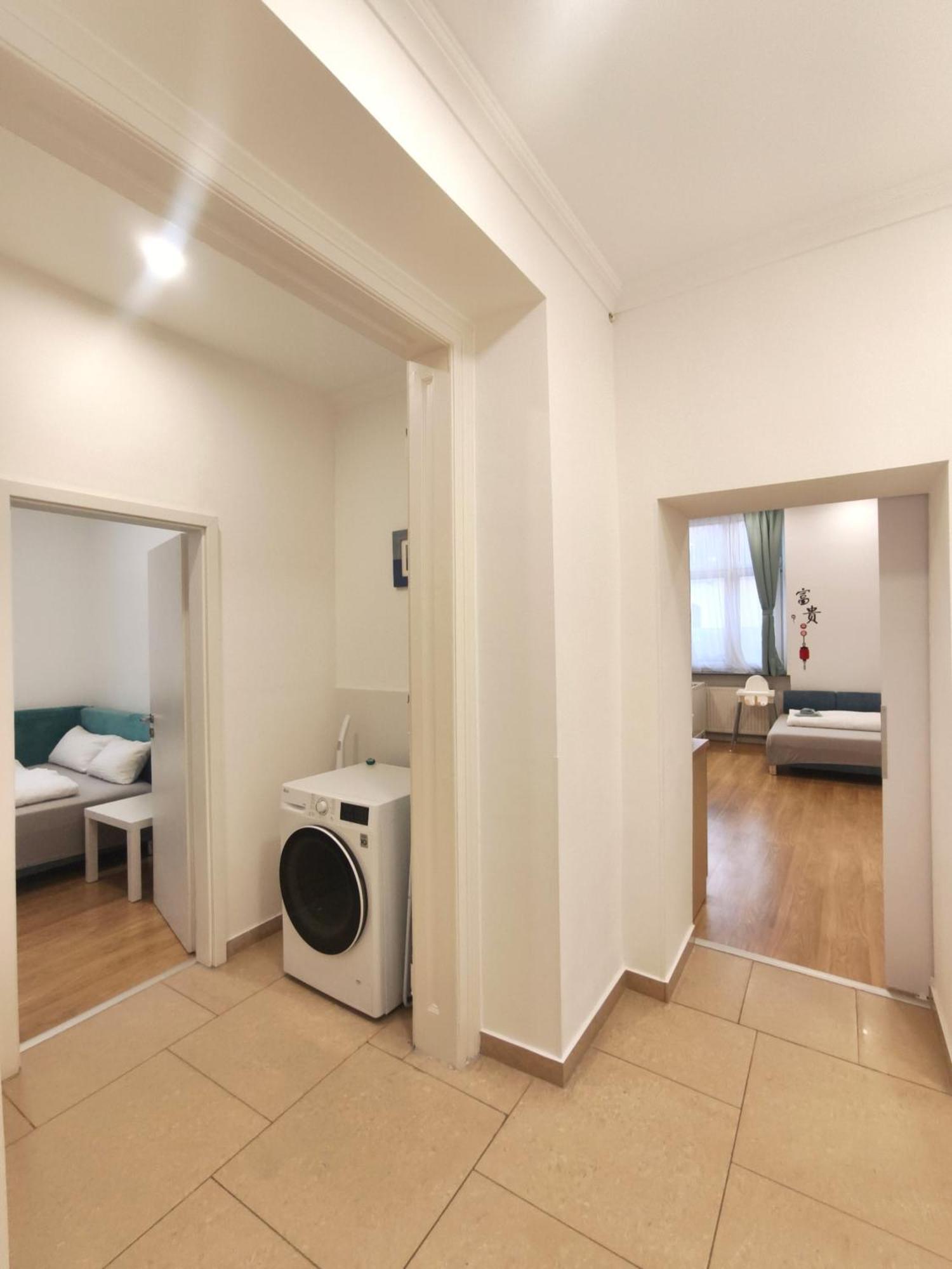 Ruyi Holiday Sopron Extérieur photo