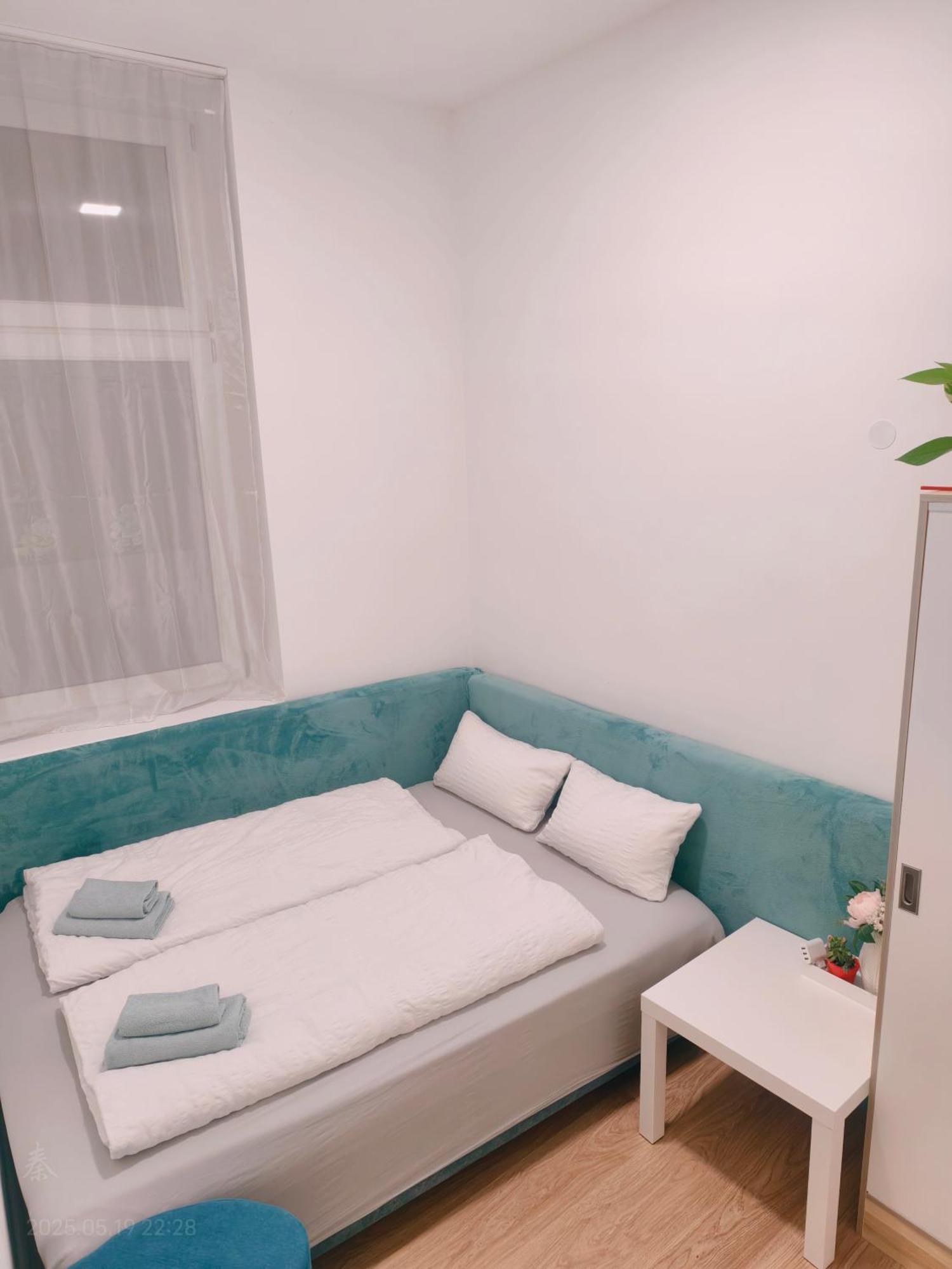 Ruyi Holiday Sopron Extérieur photo